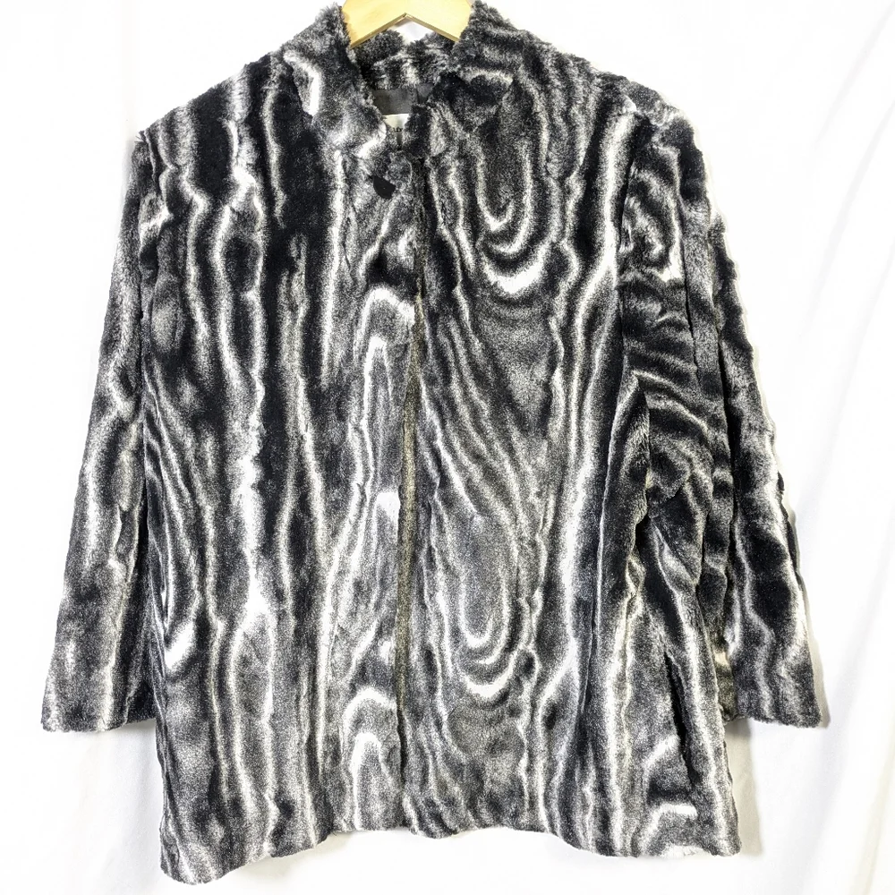Alfred‎ Dunner Manhattan Skyli Women's Black White Faux Fur Jacket Evening 16